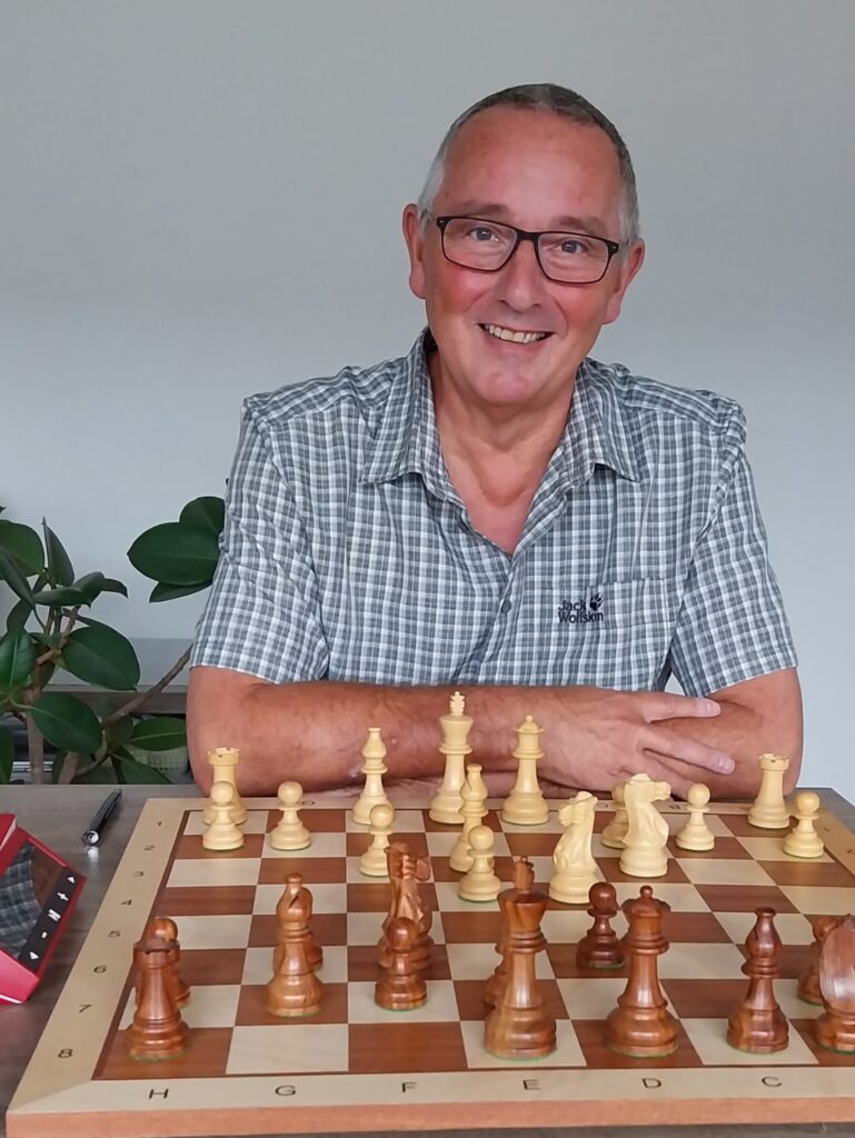 Trainer des Möllner Schachvereins Wolfgang Krüger